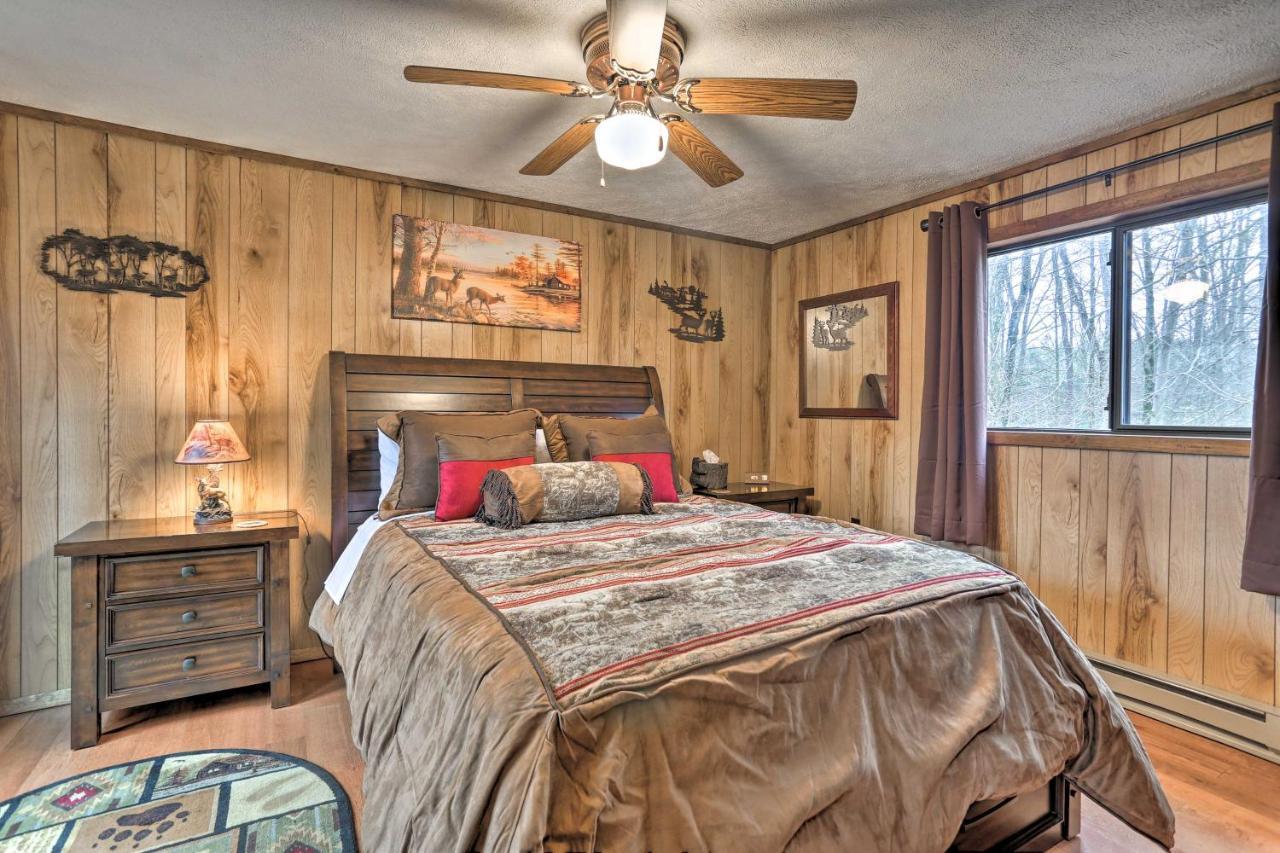 Bear Den Rustic Pocono Lake Home With Game Room! Extérieur photo